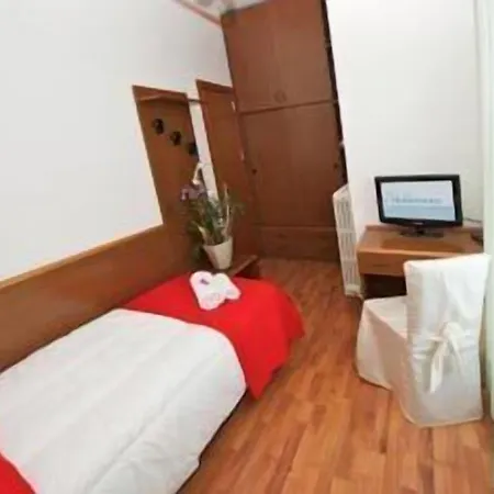 호텔 Mediterraneo 페자로