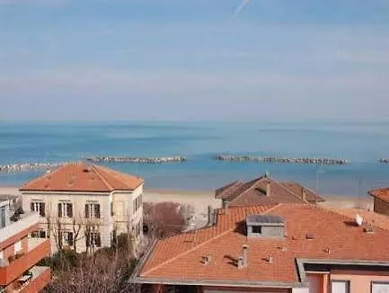 호텔 Mediterraneo 페자로