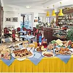 מלון Mediterraneo 3*