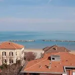 מלון Mediterraneo פסארו
