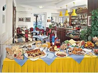 מלון Mediterraneo 3*