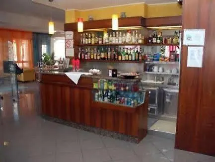 Mediterraneo מלון