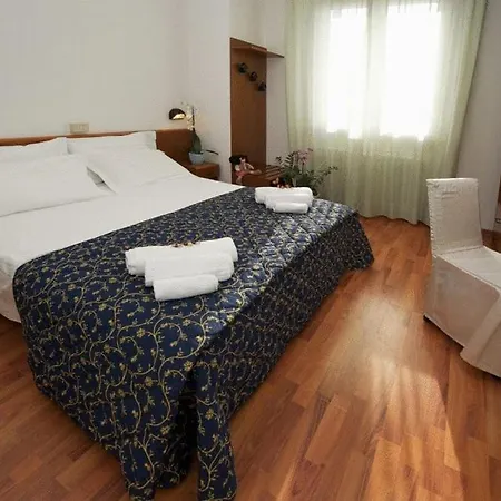 Mediterraneo מלון 3*